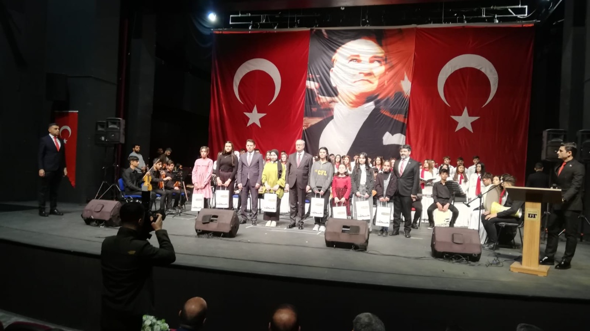 12 Mart İstiklal Marşının Kabulü ve Mehmet Akif Ersoy û anma Mektup Yarışması Birincisi CFL'den 