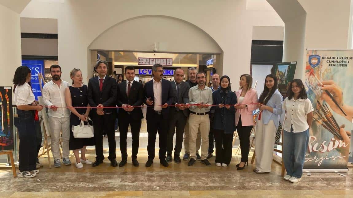 CFL Yıl Sonu Resim Sergisi Diyarbakır Forum AVM'de gerçekleştirildi.
